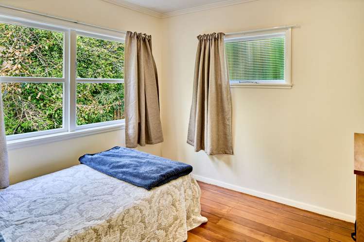 6 Matai Street Tawa_14