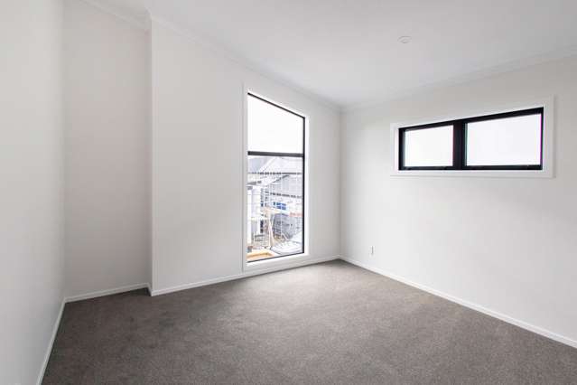 20 Helvetia Grove Naenae_4