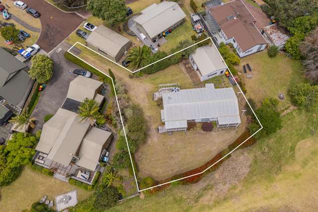 6 Lake Court Pauanui_1