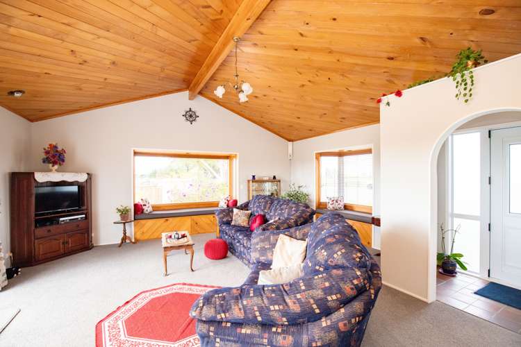 545 State Highway 25 Waitakaruru_13