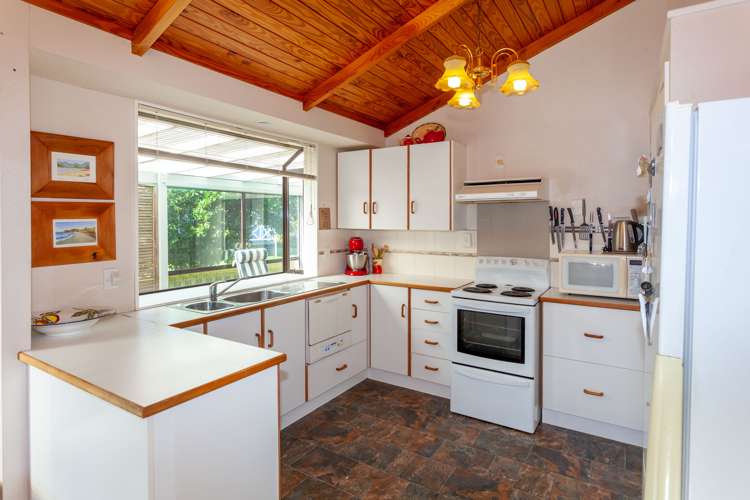 2 Chestnut Grove Tairua_9