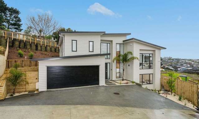 Luxury 5 Bedroom Family Living in Fairview Heights