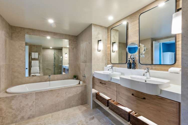 139/140 Butel Villa Millbrook Resort_14