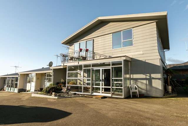 Value alert! Savvy buy for families or investors