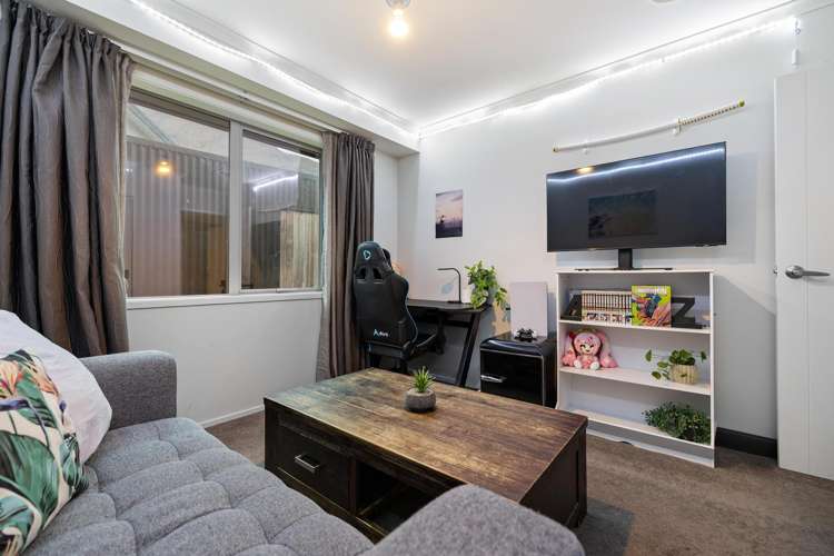 42 Myles Way Lower Shotover_18