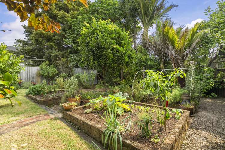 21 Hamon Avenue Three Kings_16