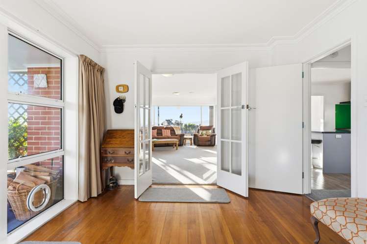 69 Earls Road St Clair_13