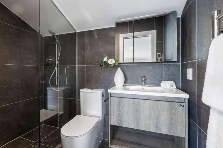 2/98 Walker Road 1768_9