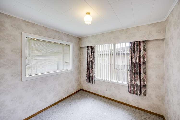 43 Holyrood Street Taradale_11