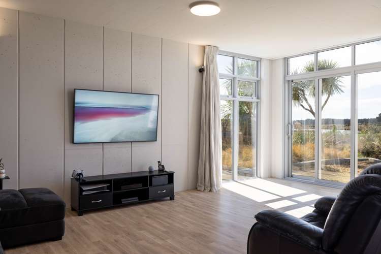 40 Pegasus Main Street Pegasus_9