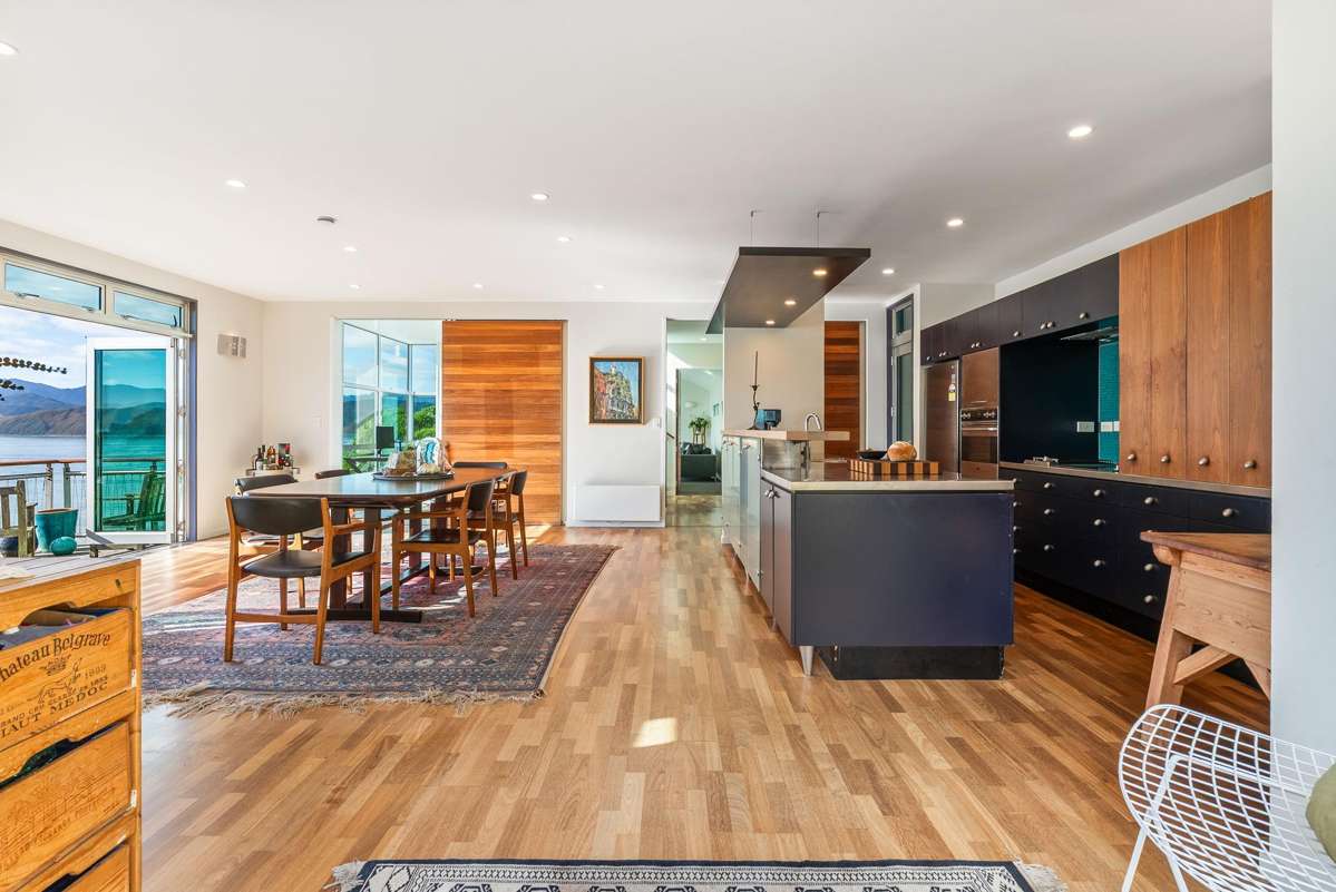 365 Karaka Bay Road_1