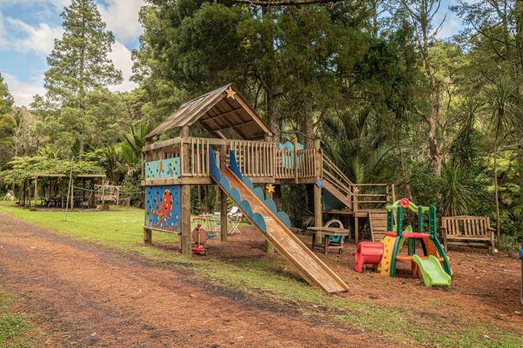 1196 Huia Road Huia_12