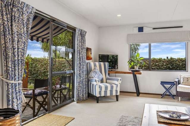 2/67 Ngamotu Road Hilltop_2