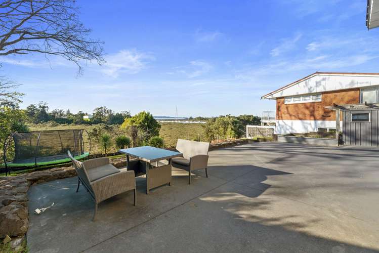 100 Tiroroa Avenue Te Atatu South_17