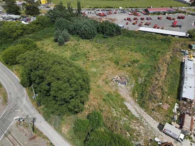 Versatile Industrial Yard