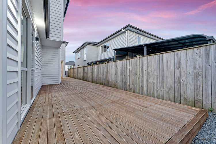 21 Horsefields Drive Flat Bush_36