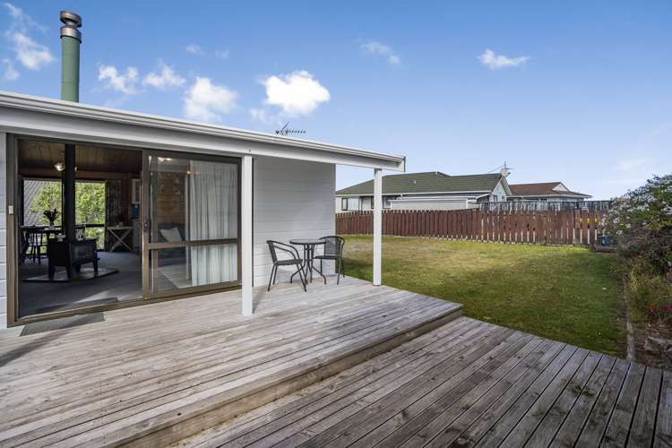 62 Cypress Drive Maungaraki_2