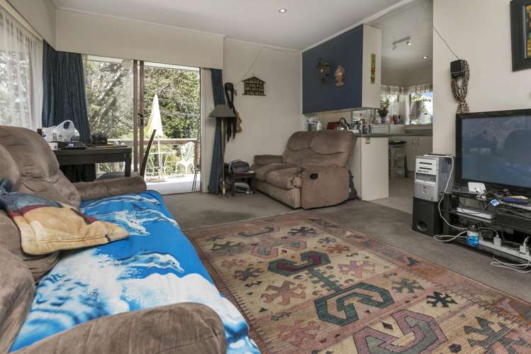 1/75 Sabulite Road Kelston_6