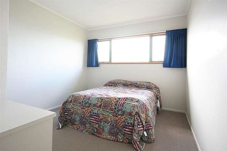114 Saint Patricks Row Whangamata_11
