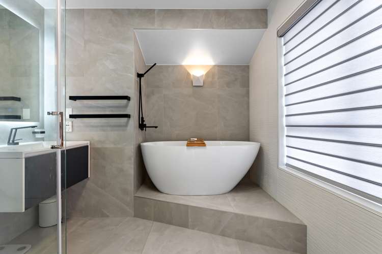 8 Vinograd Drive Te Atatu Peninsula_12