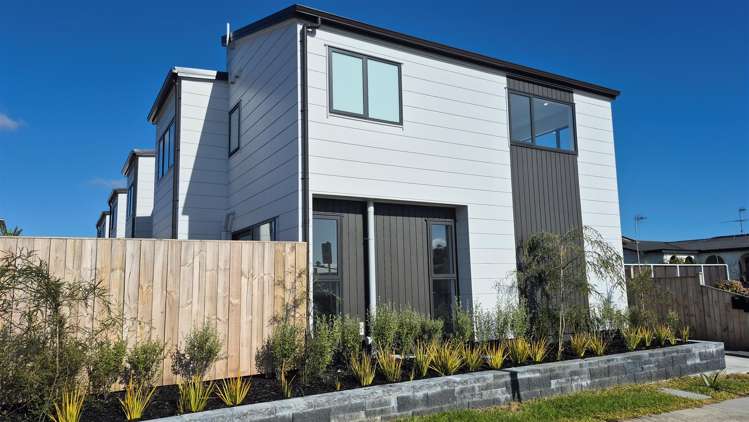 43 Friesian Drive Mangere_1