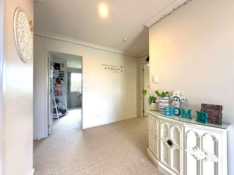 53 Sunningdale Street Wattle Downs_26