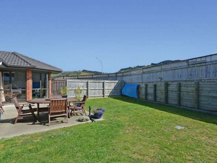 52 Percy Kinsman Crescent Riverstone Terraces_13