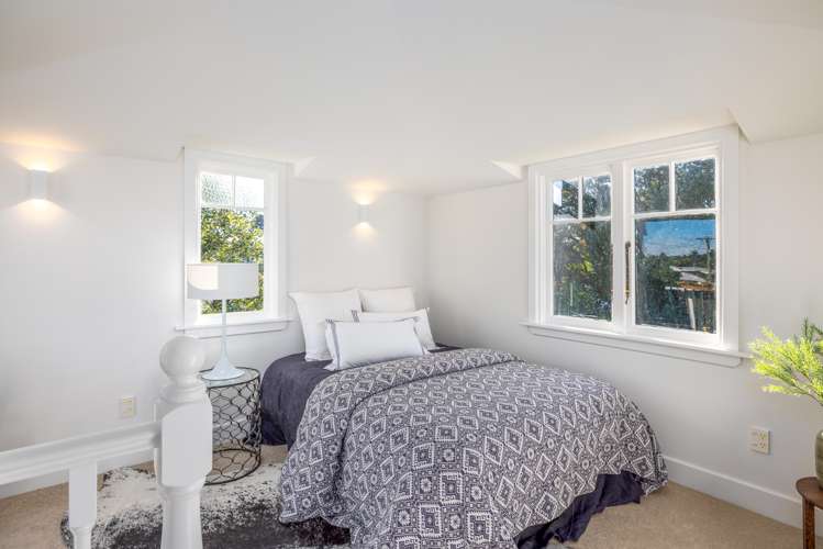 207 Pine Avenue South New Brighton_15