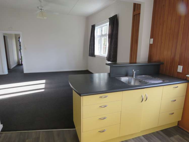 61 Main Street Reefton_13