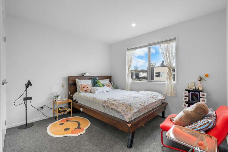 4 Selkirk Lane Hamilton Lake_5