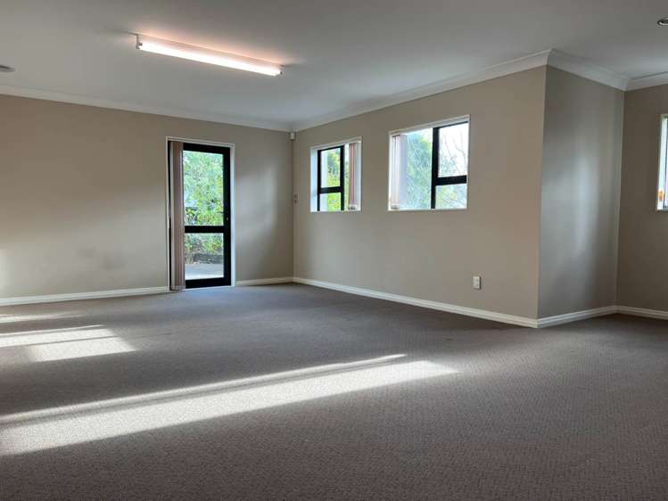 129 Redoubt Road Goodwood Heights_33