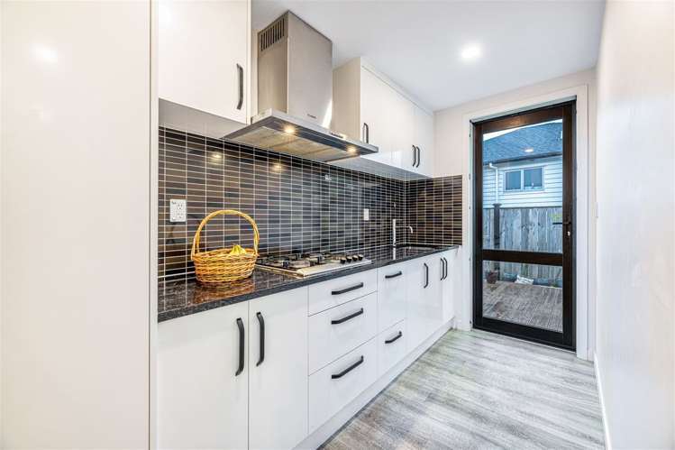 216C Metcalfe  Road Ranui_5