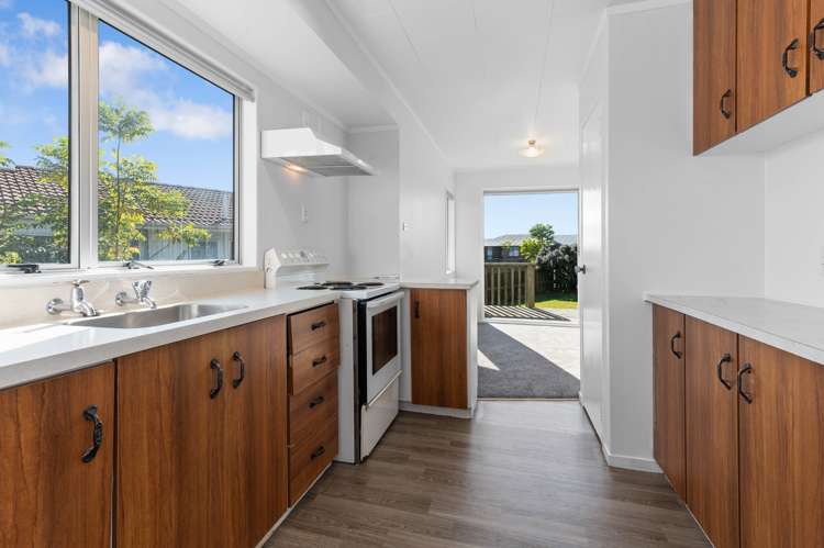 15 Bronte Place Owhata_5