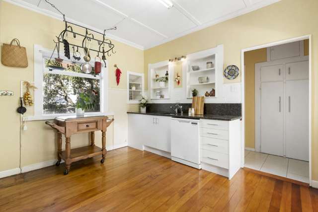 1/18 Gladstone Road Northcote_4