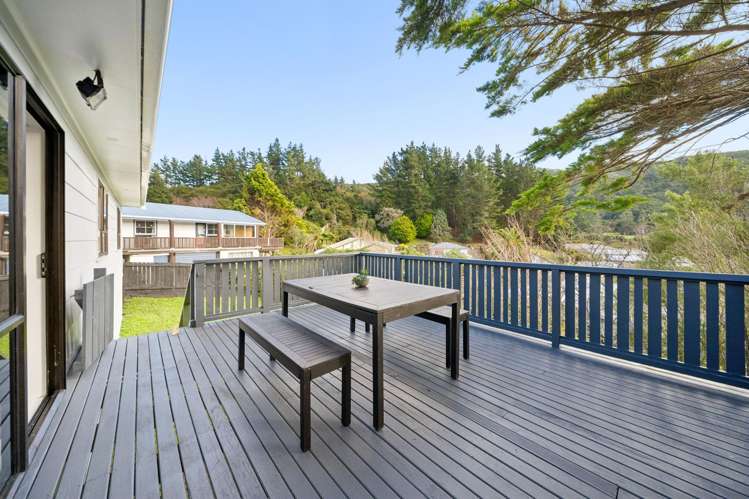 31 Newburn Grove Wainuiomata_17