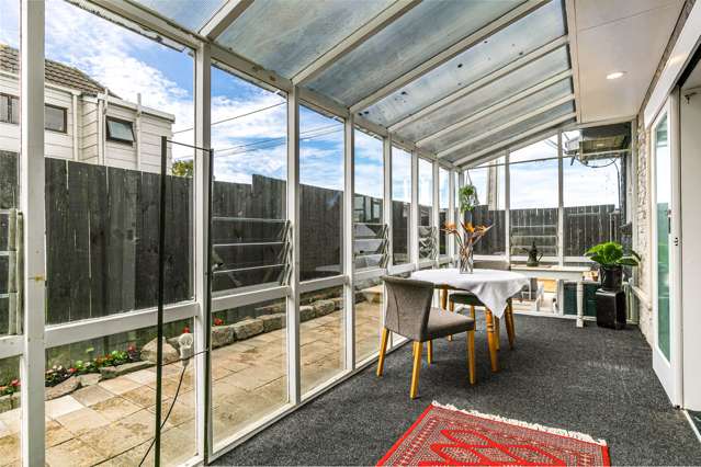 1/132 Onewa Road Northcote_3