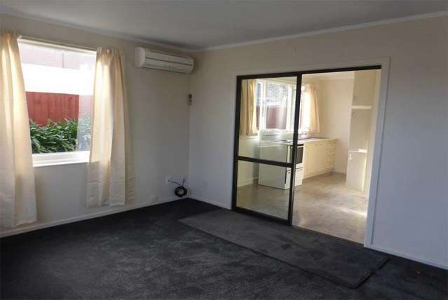 2/8 Stanmore Road Linwood_2