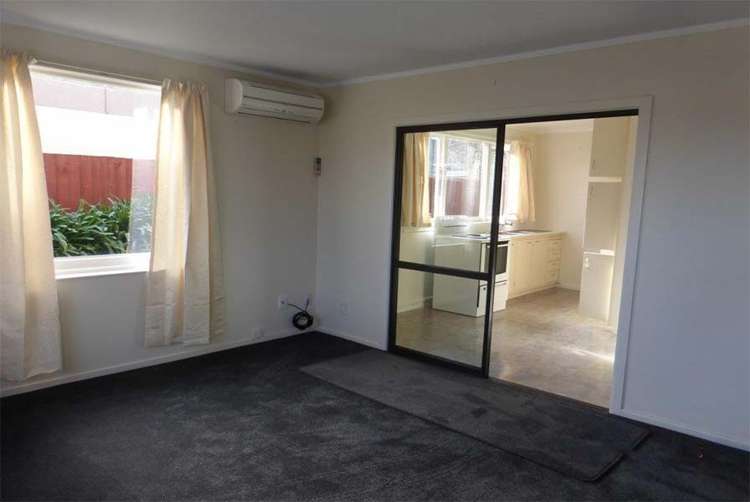 2/8 Stanmore Road Linwood_2