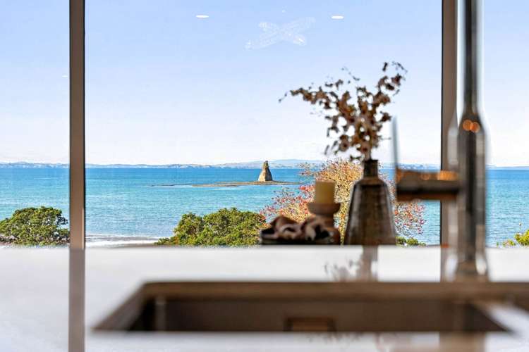 1053b Whangaparaoa Road Tindalls Beach_9
