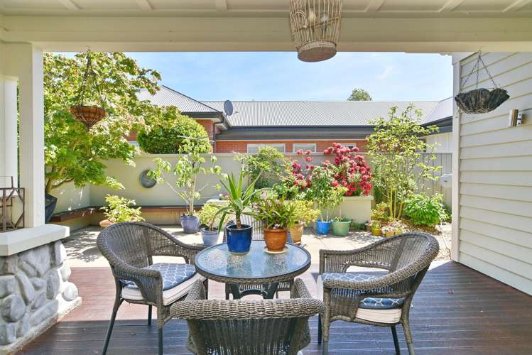 2 Henley Green Northwood_21