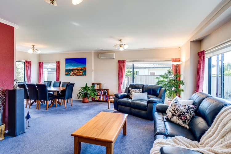 16 Forbury Way Taradale_10