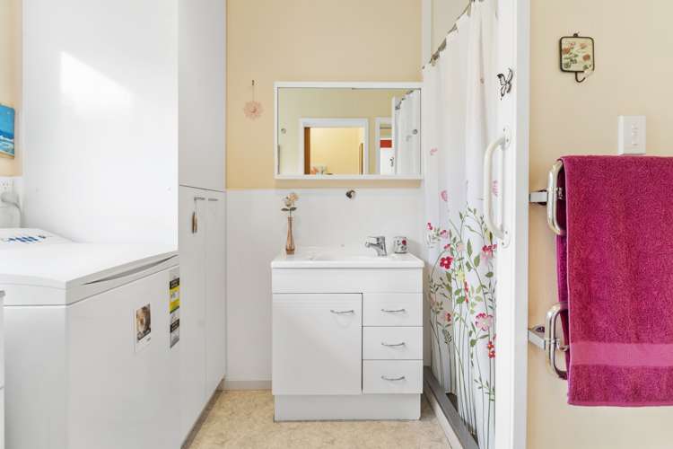 9/16 Willerton Avenue New Lynn_10