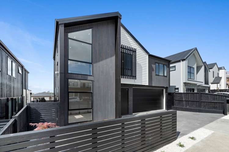 53 Michael Bosher Way Flat Bush_24