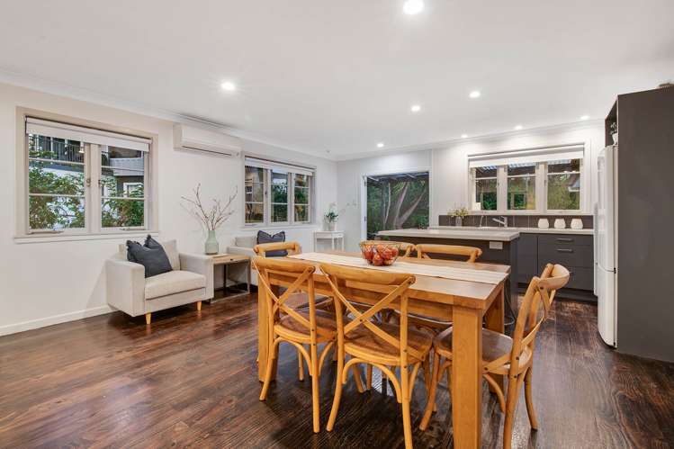 3 Moffat Road Red Beach_13