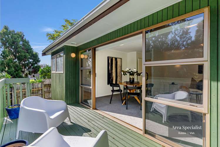 3/7 Cezanne Place New Lynn_4