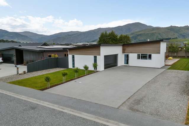 Beautifully Appointed Home with Space and Style!