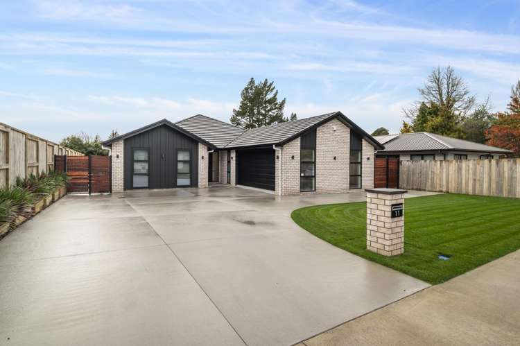 11 Lloyd Crescent_1
