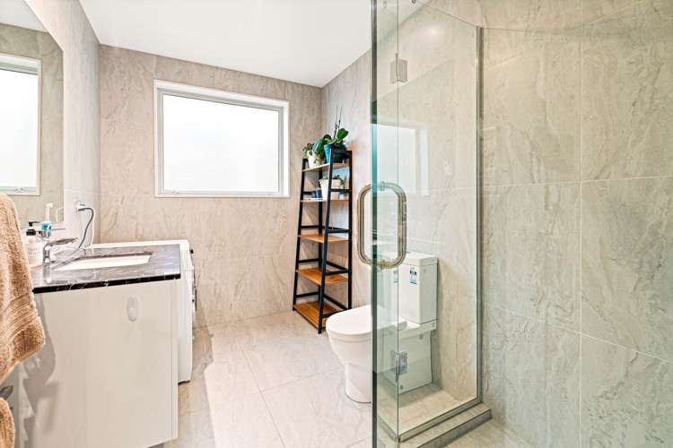 21 Mcquoids Road Flat Bush_12