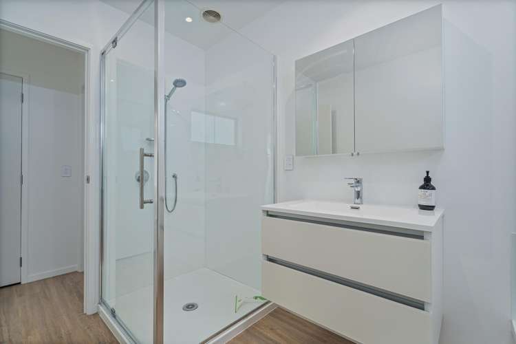 44 Longreach Drive Cooks Beach_23