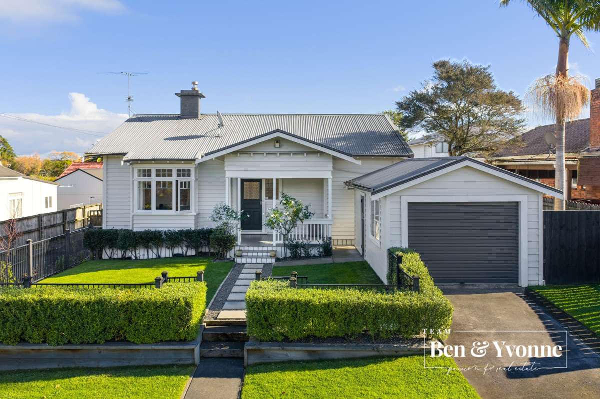 11 Golf Avenue_0
